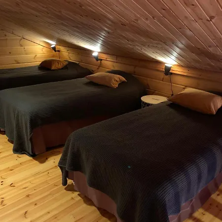 Harkaniemi Cottages *