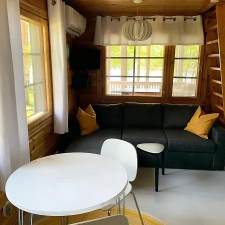 Harkaniemi Cottages *