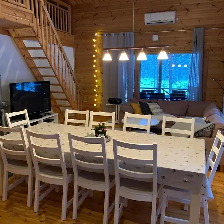 Harkaniemi Cottages *